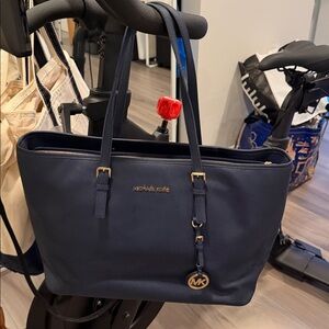Michael Kors Large Jet Set tote! Travel Laptop tote